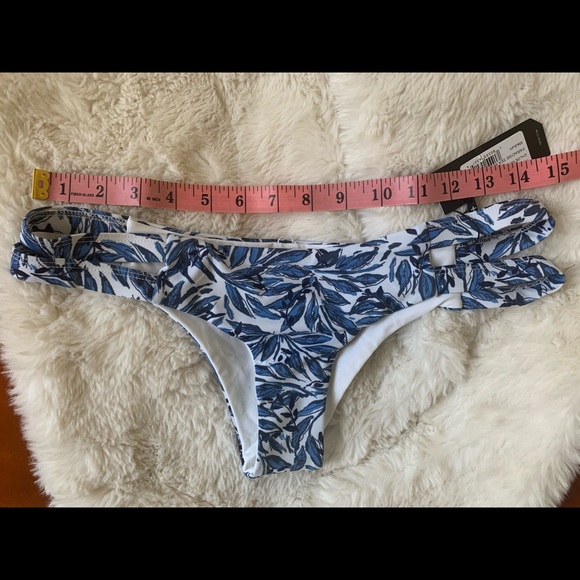 NWT Tavik Paradise Sea Blue 2 Piece Bikini 💙🩱 - Picture 5 of 10